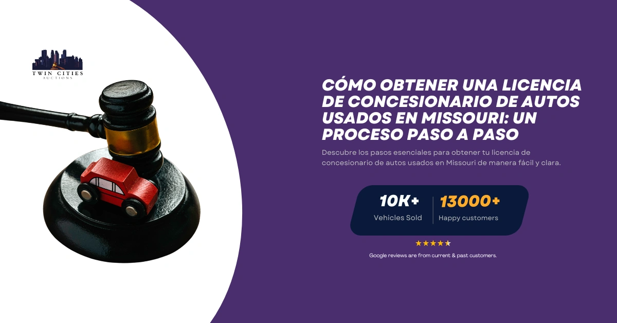 Mazo judicial con un auto de juguete rojo sobre fondo morado junto al texto sobre licencias de concesionario en Mazo judicial con un auto de juguete rojo sobre fondo morado junto al texto sobre licencias de concesionario en Missouri..